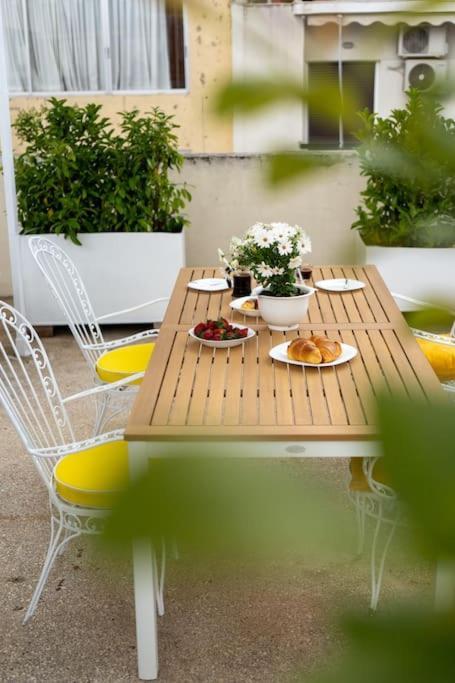 Ebullience - Stylish & Chic Athens Apartment Esterno foto